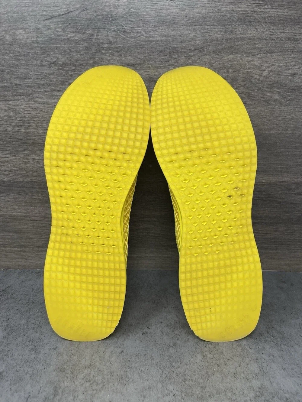 NOBULL Diamond Mesh Runner Yellow Size 10 Mens Running Training Gym Shoes